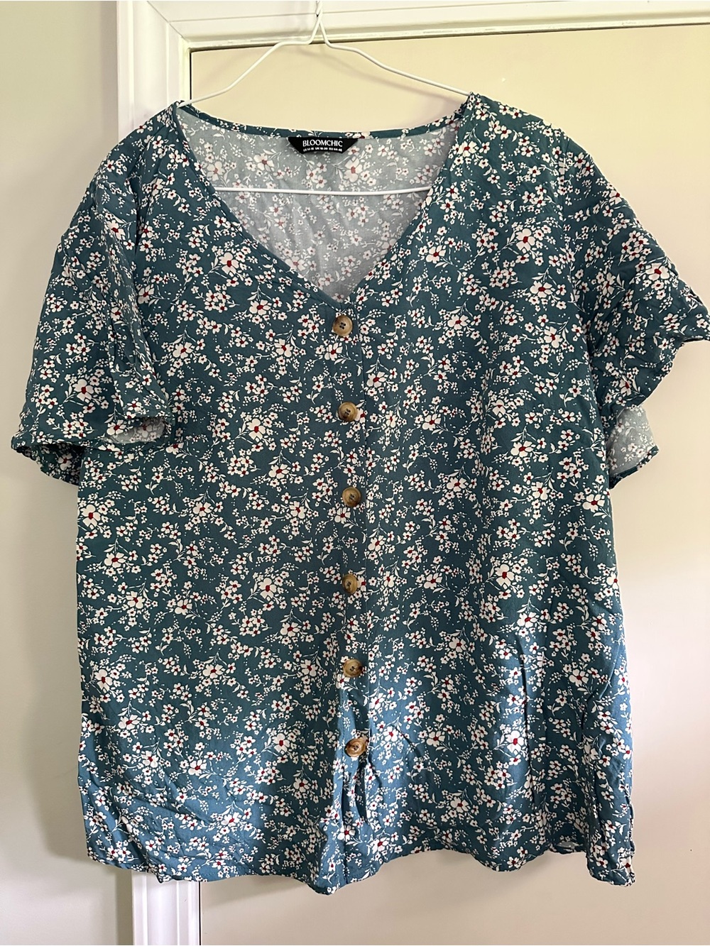 BloomChic Teal Floral Button-Front V-Neck Blouse